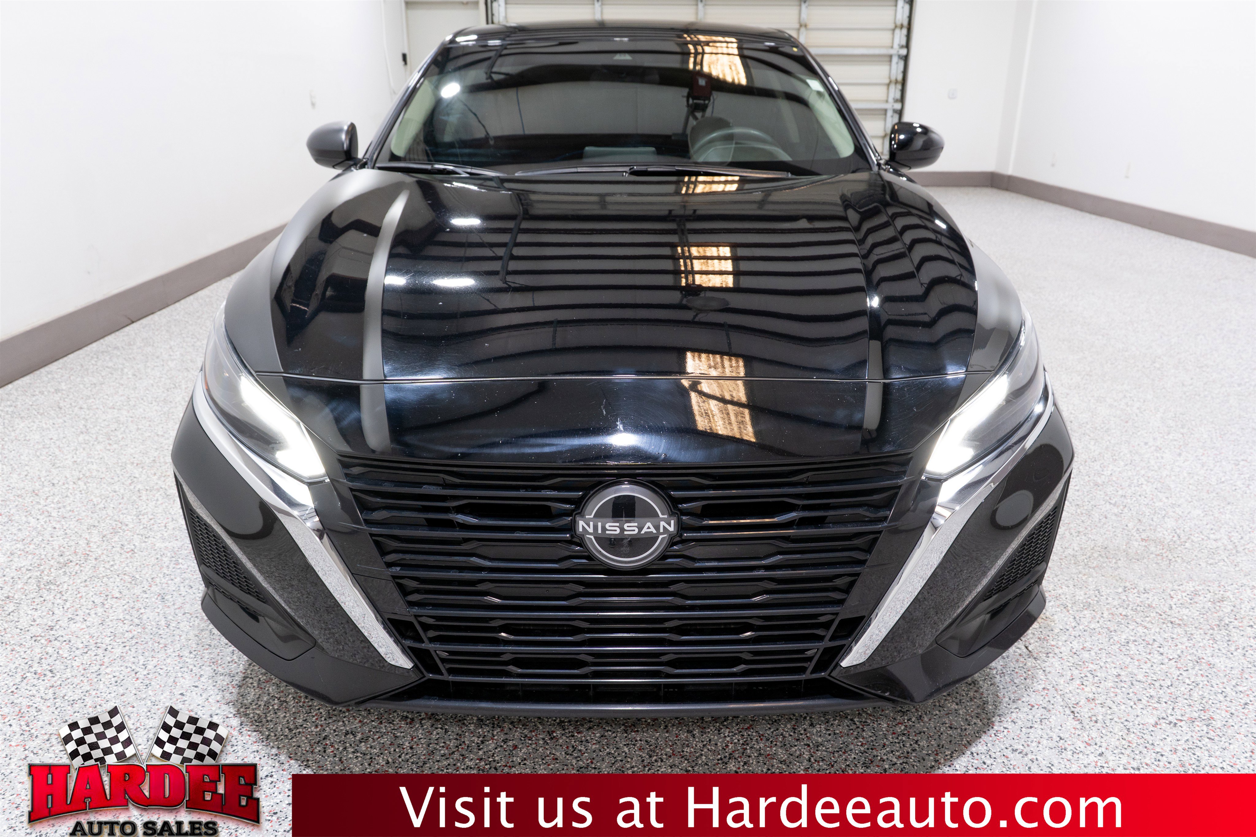 Used 2024 Nissan Altima 2.5 SV FWD image 7