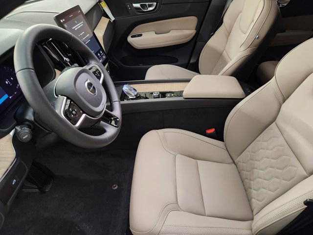 New 2026 Volvo XC60 B5 Plus w/ Protection Package Premier image 14