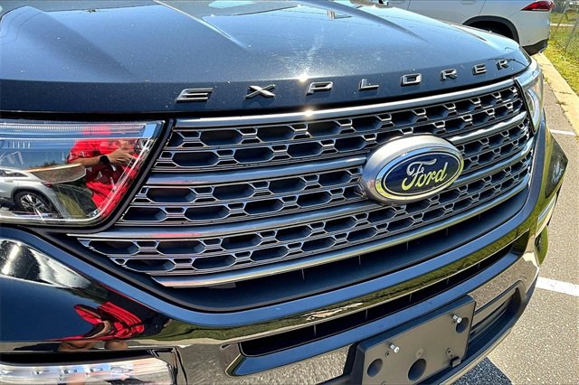 Used 2023 Ford Explorer XLT w/ Equipment Group 202A image 34