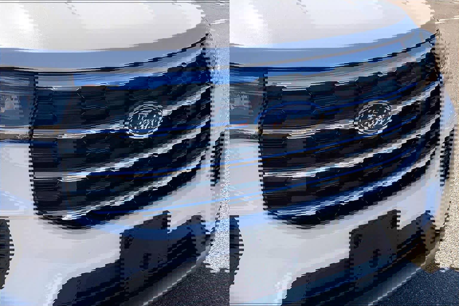 Certified 2025 Ford Explorer Active image 29