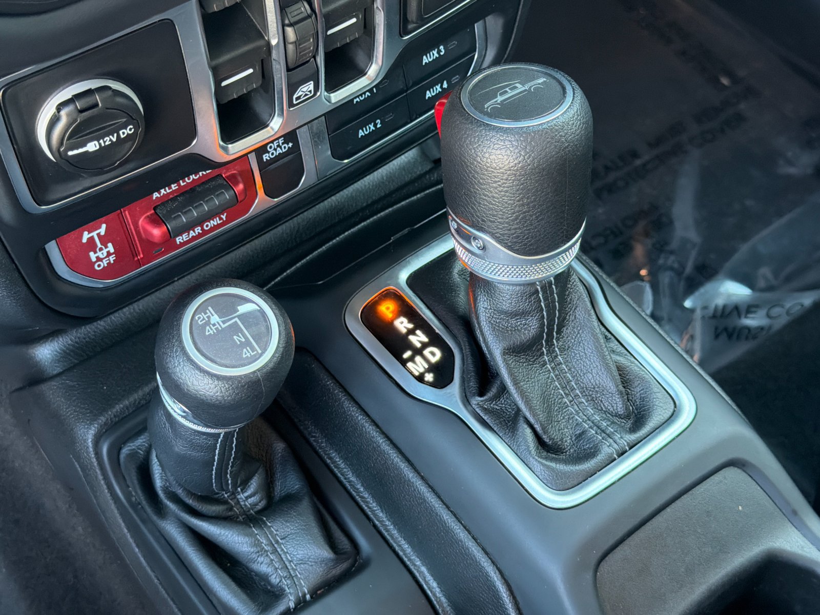 Used 2026 Jeep Gladiator Mojave AWD/4WD image 24