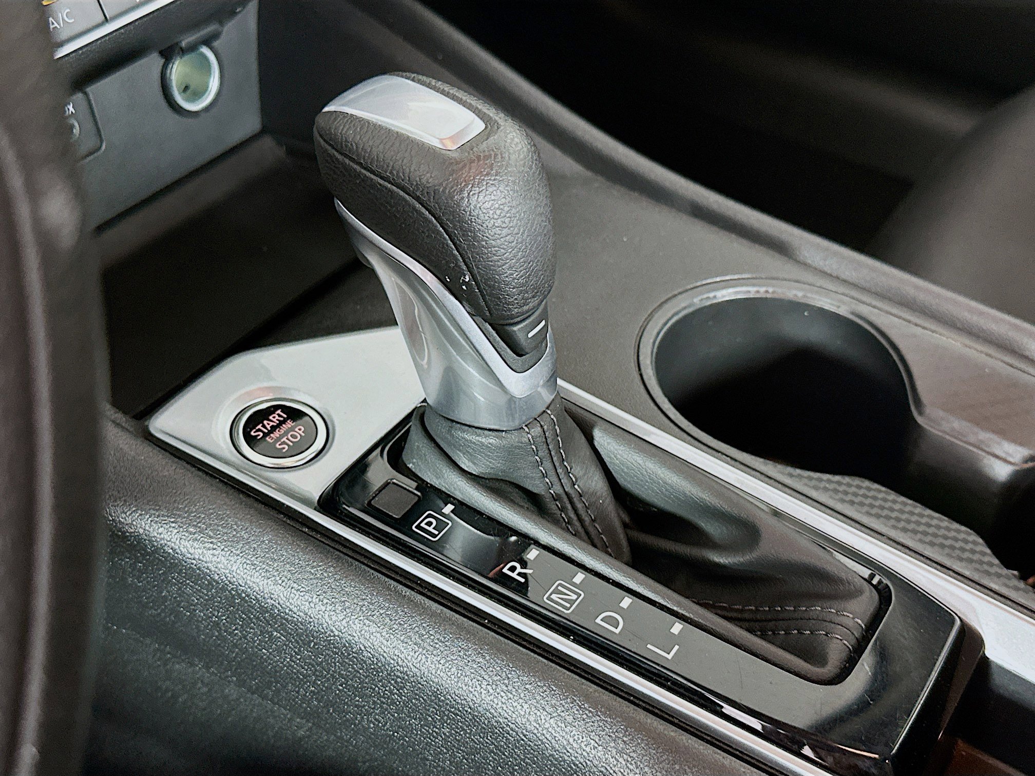 Used 2025 Nissan Altima 2.5 SV image 23