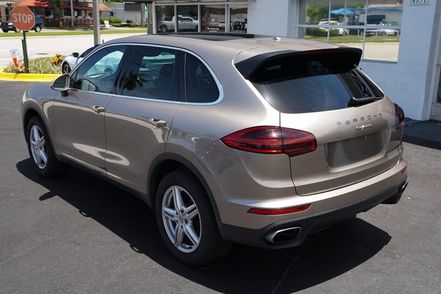 Used 2016 Porsche Cayenne AWD/4WD image 8