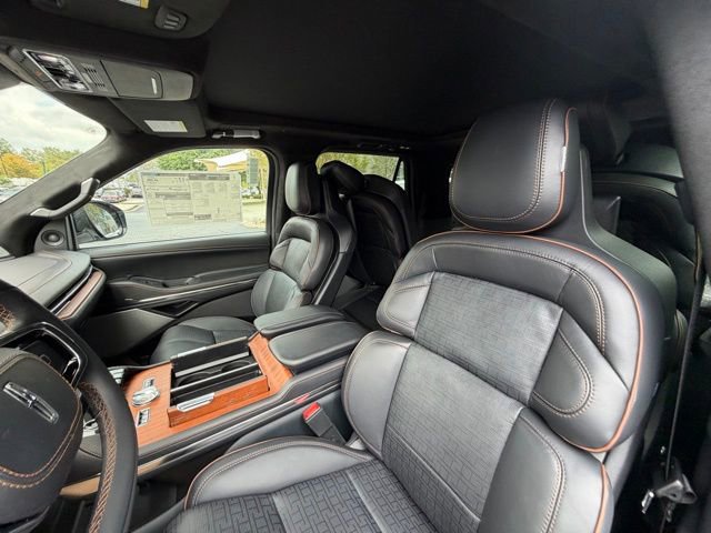 New 2025 Lincoln Navigator Black Label image 11
