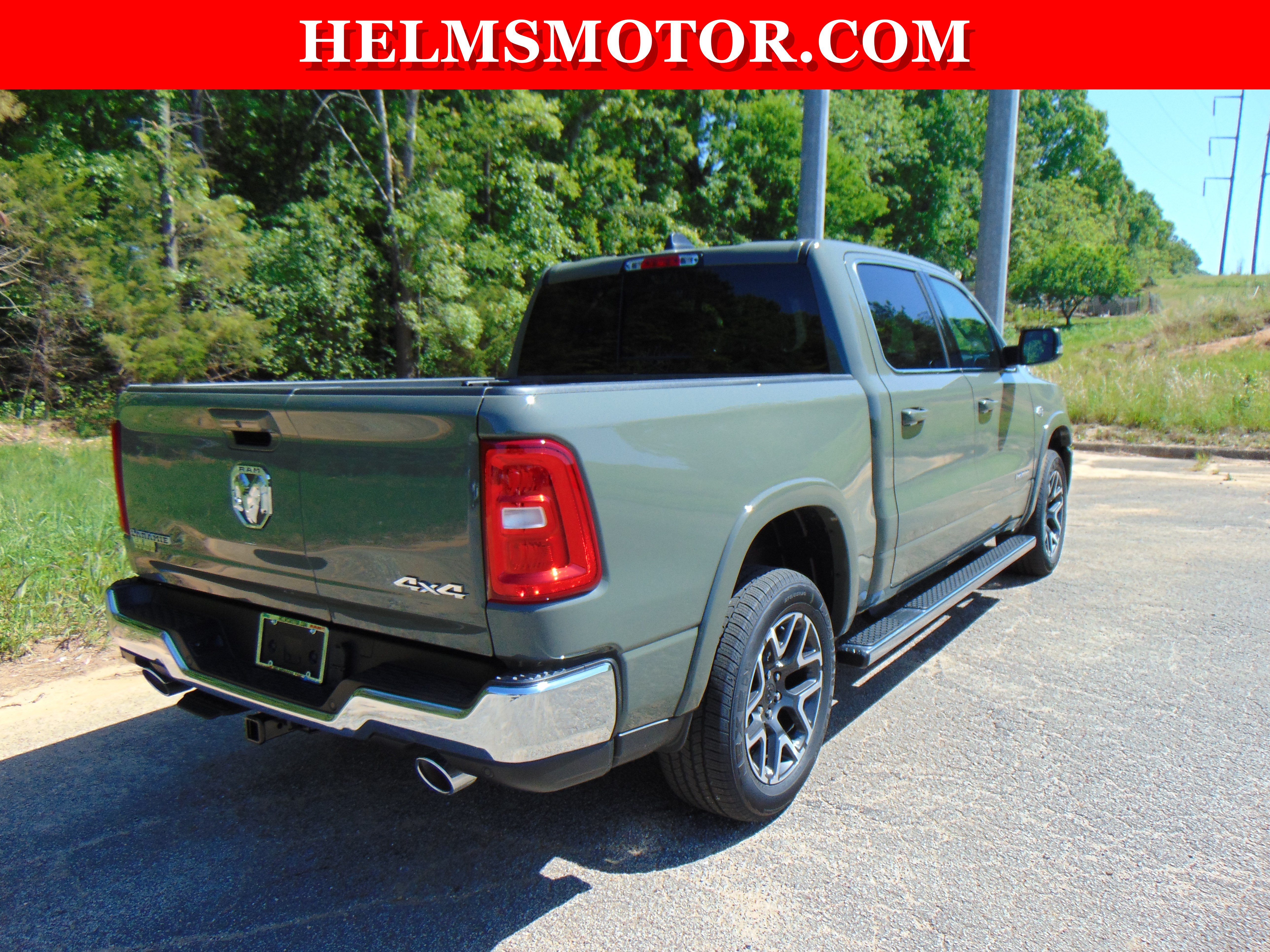 New 2026 RAM 1500 Laramie AWD/4WD image 16