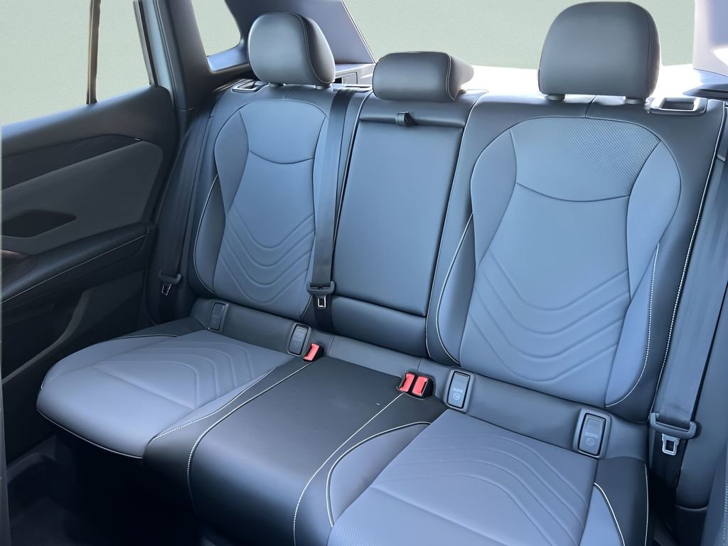 New 2026 Volkswagen Tiguan SE R-Line image 23