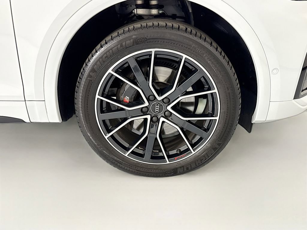 Used 2023 Audi SQ5 Prestige w/ Prestige Package image 33
