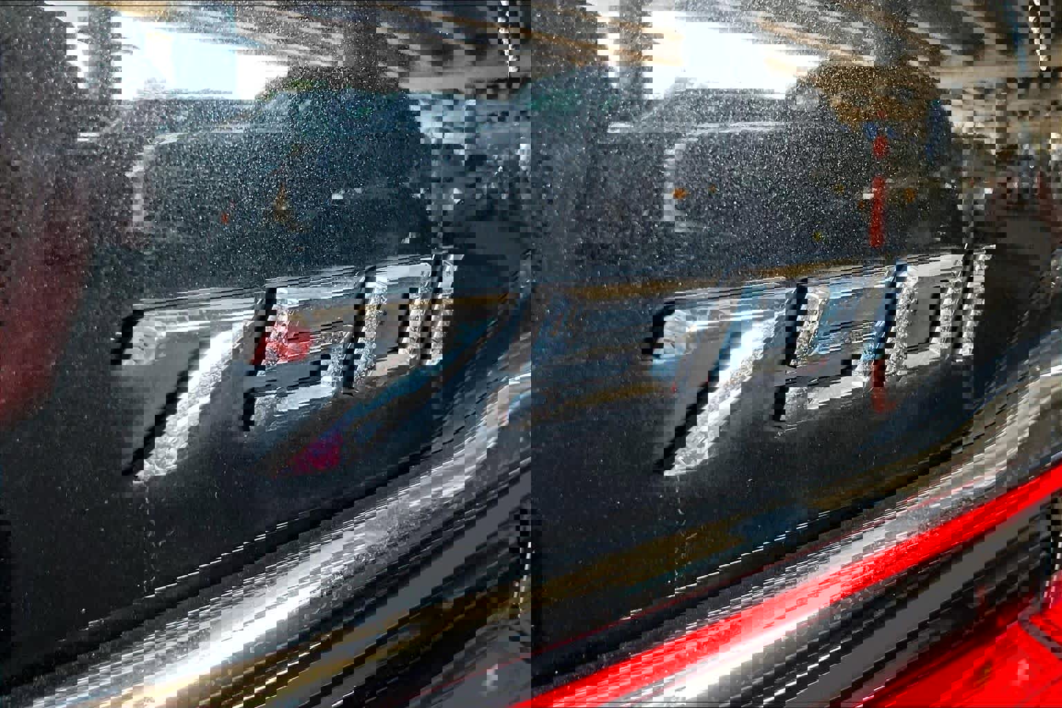 Used 2021 BMW 750i xDrive w/ Luxury Rear Seating Package image 9