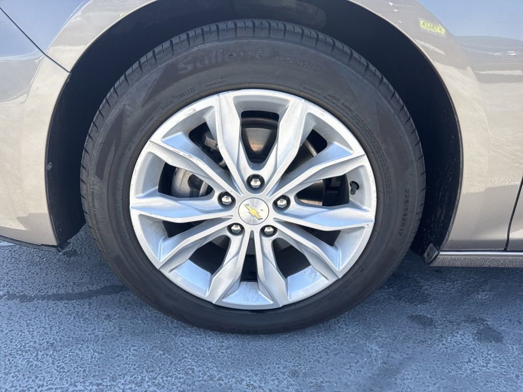 Used 2025 Chevrolet Malibu LT FWD image 7