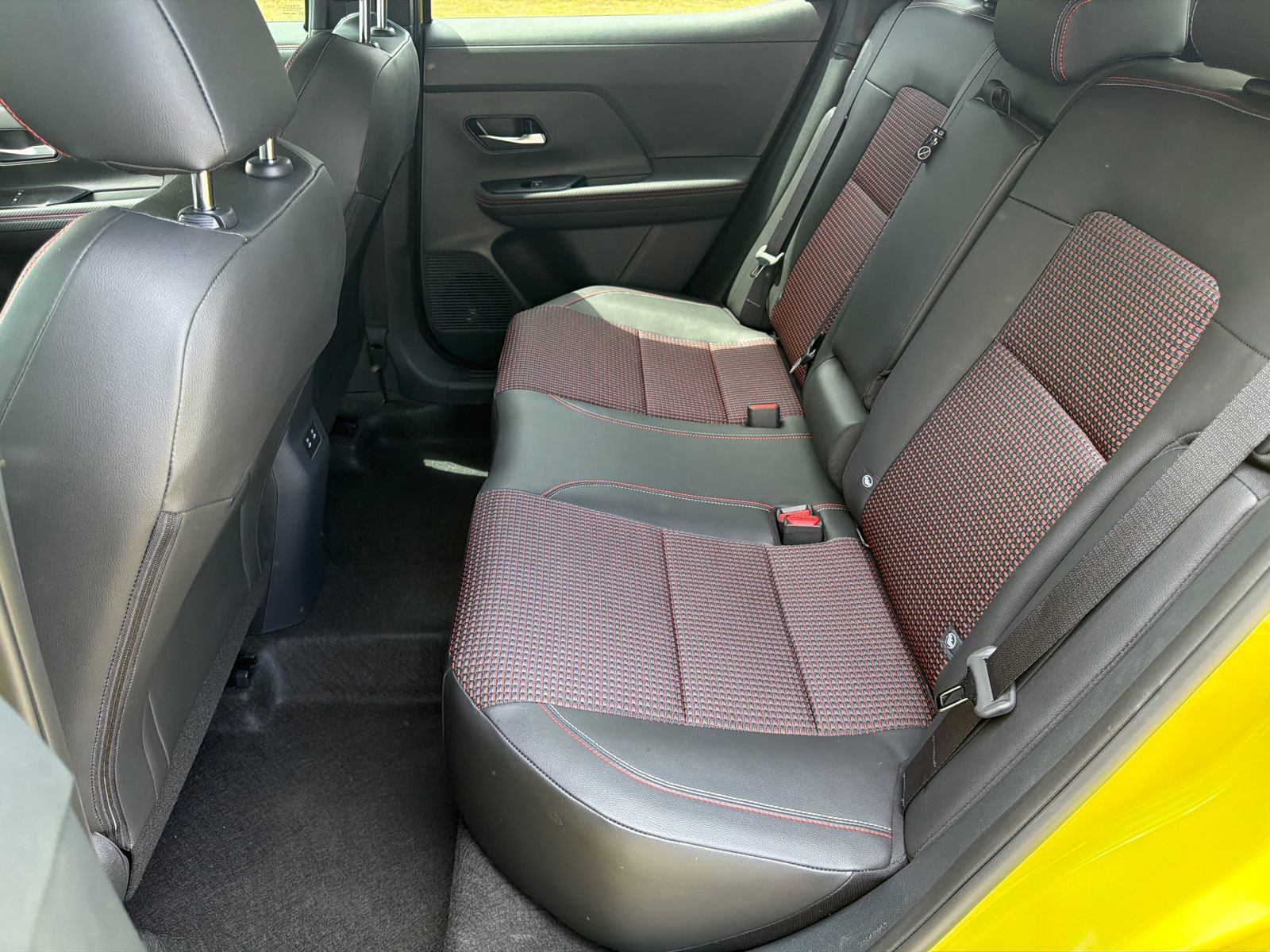 Used 2025 Nissan Kicks SR FWD image 20
