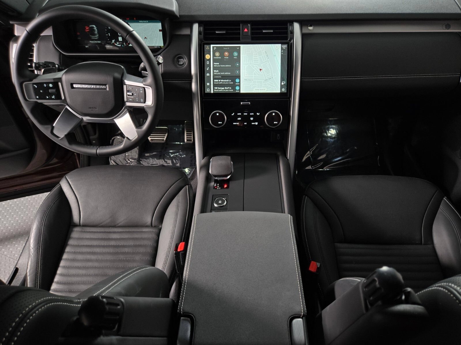 Used 2026 Land Rover Discovery Limited Edition AWD/4WD image 4