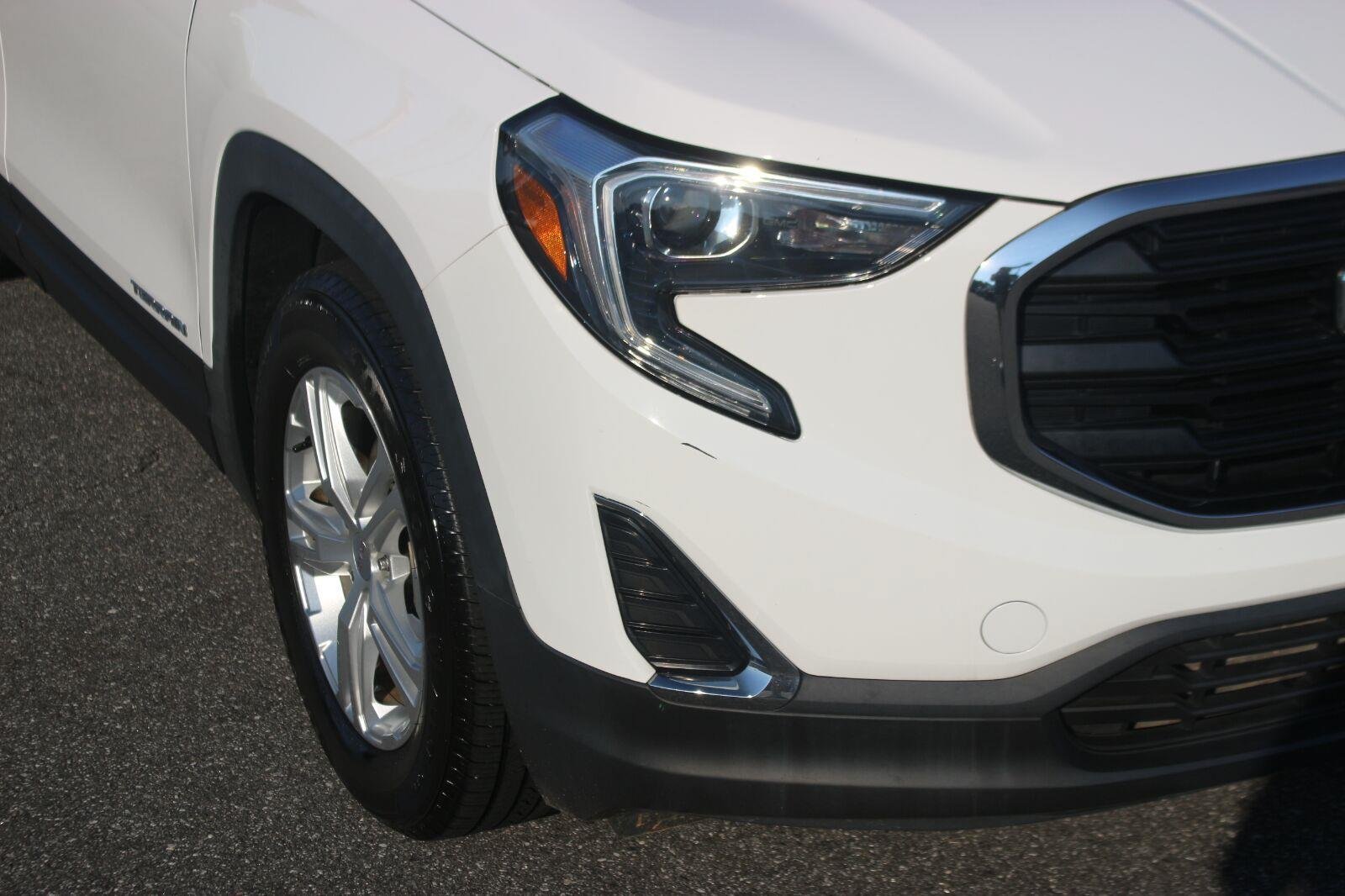 Used 2020 GMC Terrain SLE FWD image 8