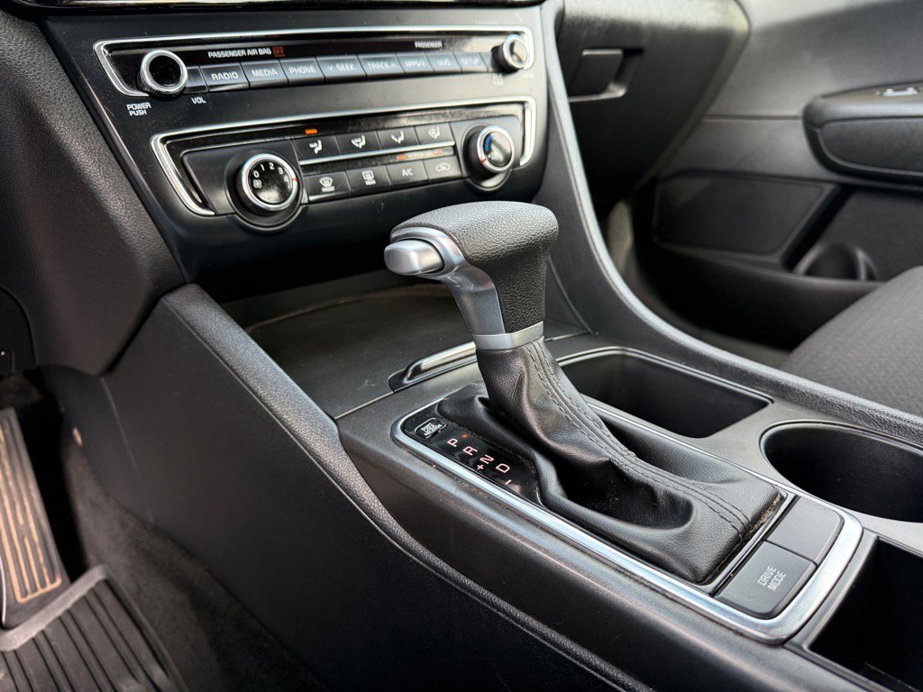 Used 2018 Kia Optima LX w/ 17" Alloy Wheels Package image 25