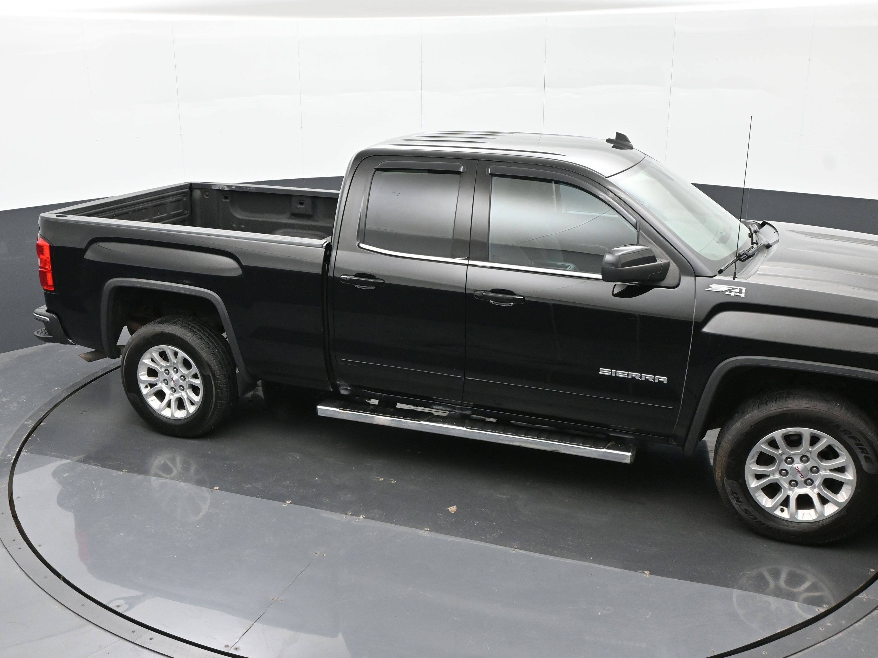 Used 2015 GMC Sierra 1500 SLE w/ SLE Value Package AWD/4WD image 33