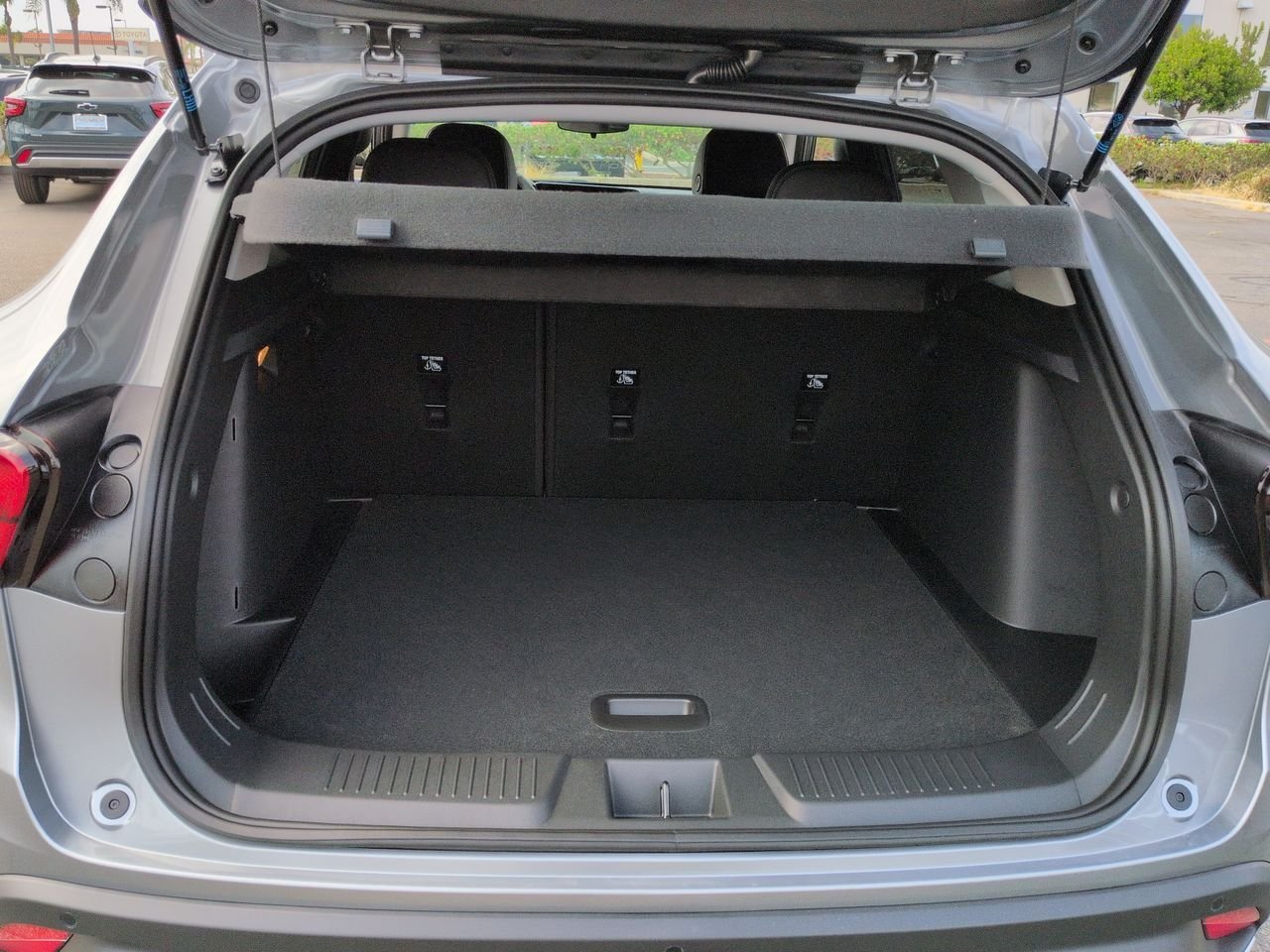 New 2026 Chevrolet Trax LT w/ Driver Confidence Package FWD image 27