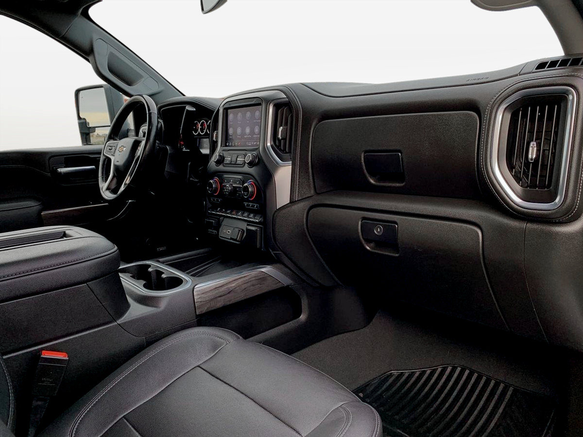 Used 2021 Chevrolet Silverado 3500 LTZ w/ LTZ Convenience Package AWD/4WD image 33