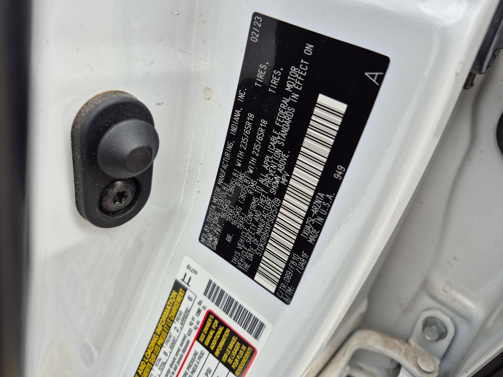 Used 2023 Toyota Highlander L image 24