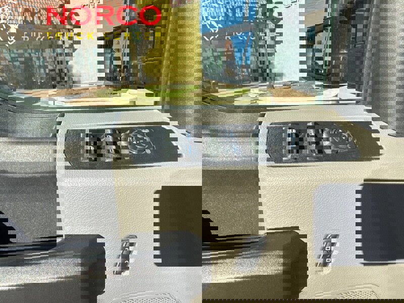 Used 2021 Ford F250 XL w/ Power Equipment Group image 17