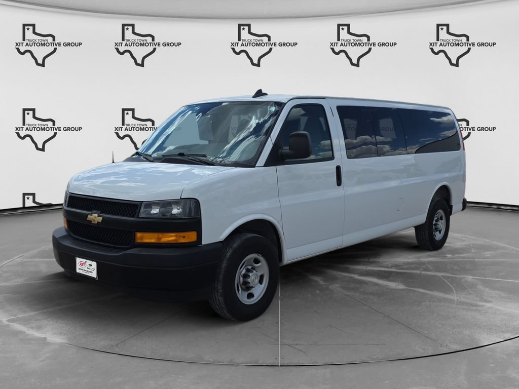 Used 2025 Chevrolet Express 3500 LS RWD image 7