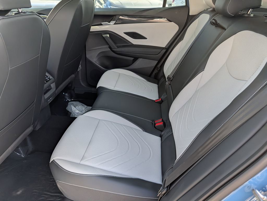 New 2025 Volkswagen Tiguan SE image 20