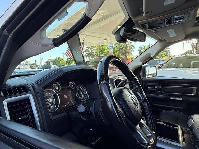 Used 2015 RAM 2500 Limited AWD/4WD image 28