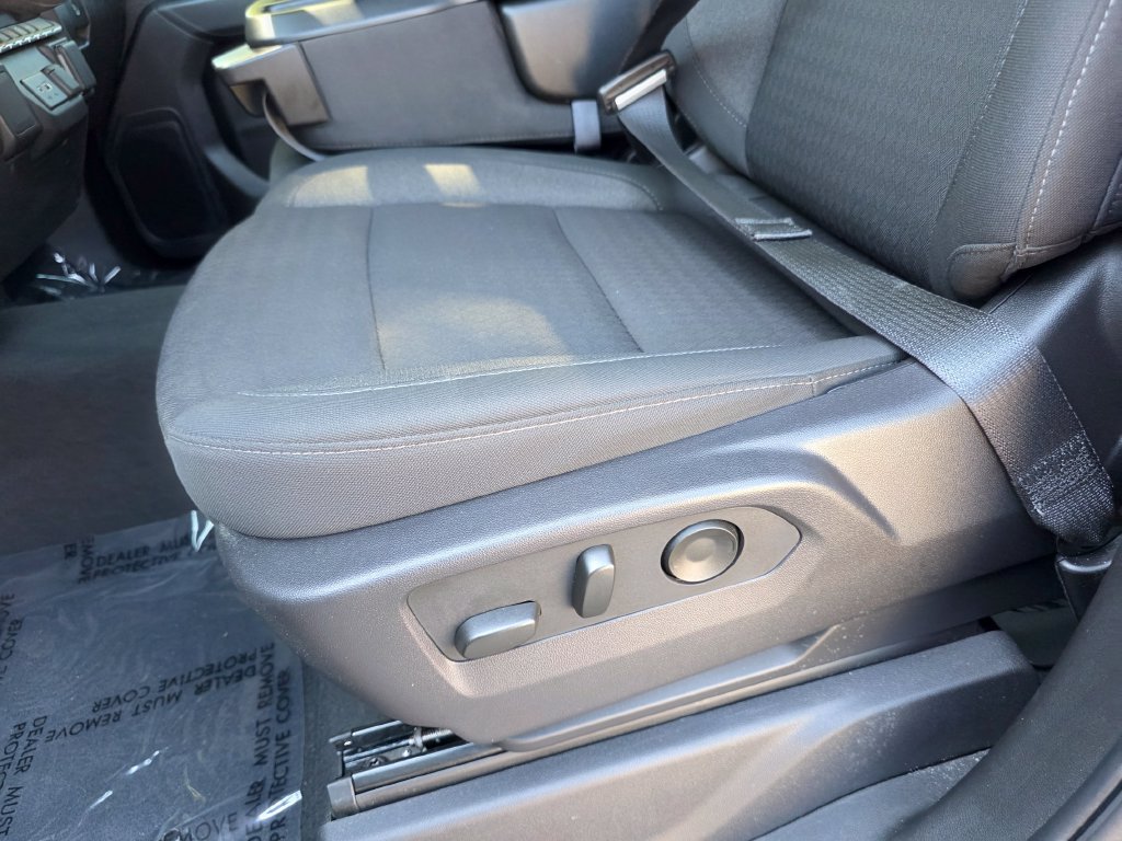 Certified 2025 Chevrolet Silverado 1500 Custom RWD image 12