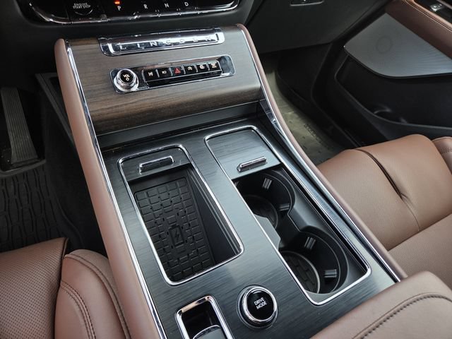 New 2026 Lincoln Aviator Reserve w/ Luxury Package RWD image 10