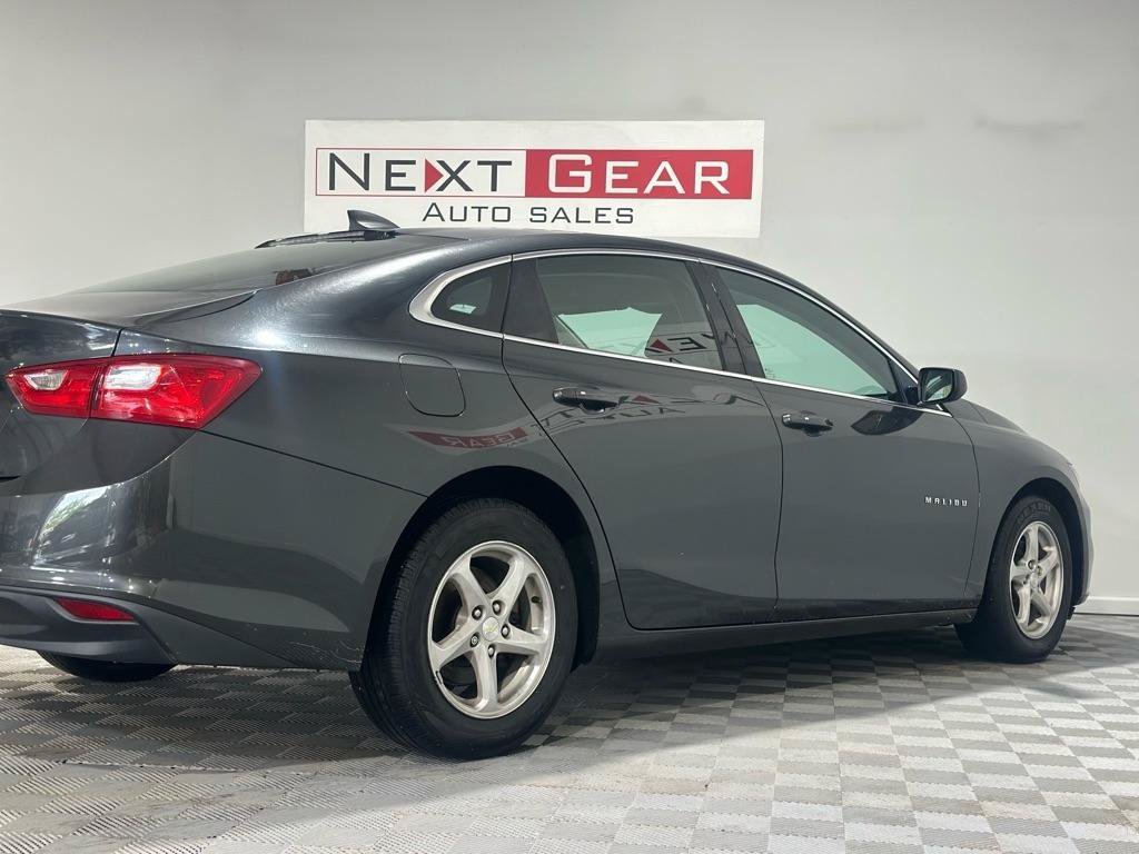 Used 2017 Chevrolet Malibu LS FWD image 9