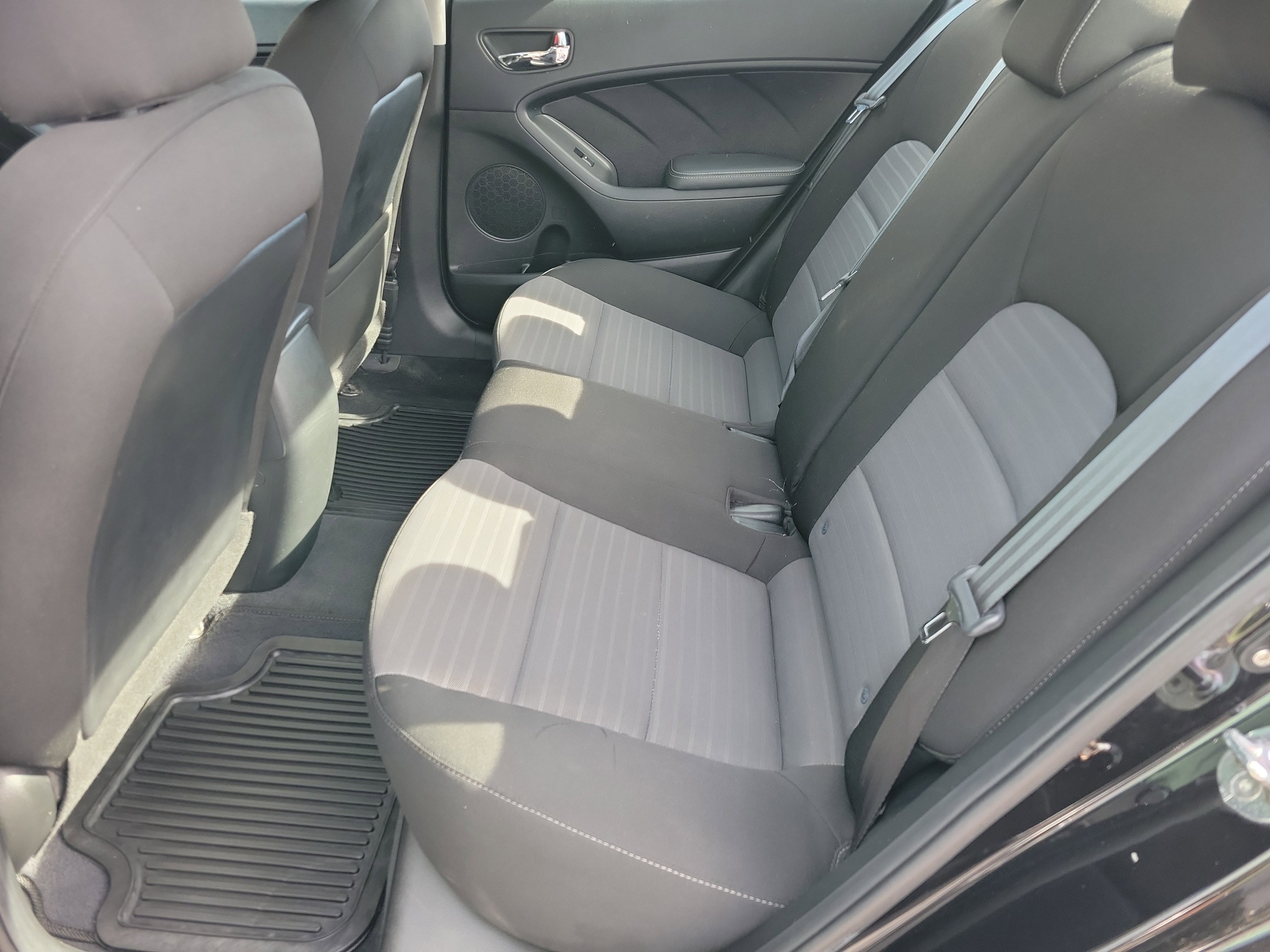 Used 2018 Kia Forte S image 8