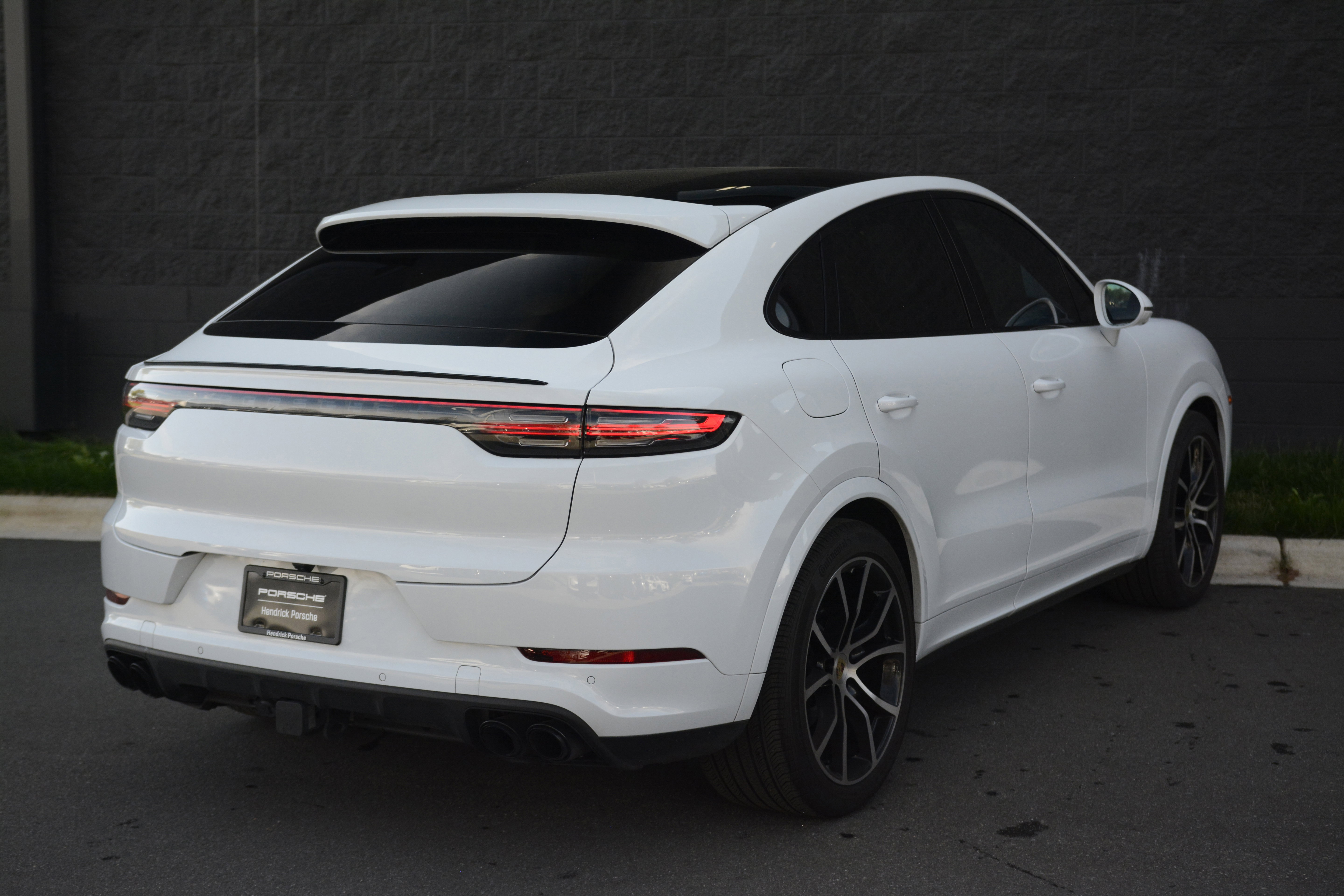 Certified 2023 Porsche Cayenne S Platinum image 7