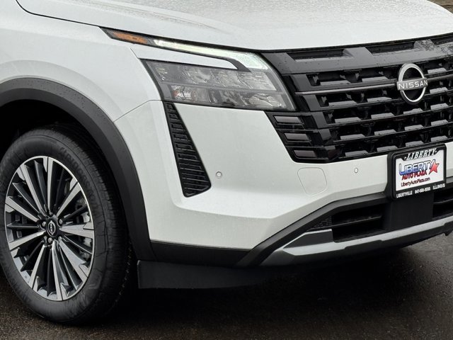 New 2026 Nissan Pathfinder Platinum w/ Cargo Package image 3