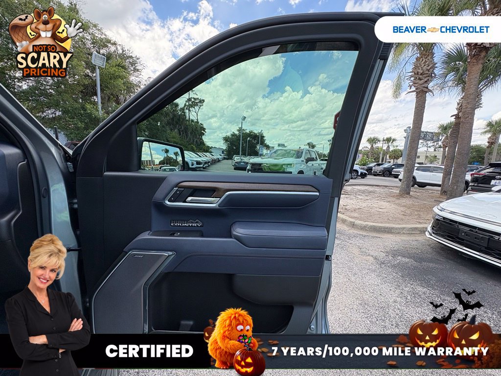 Used 2025 Chevrolet Silverado 1500 High Country w/ Technology Package AWD/4WD image 29