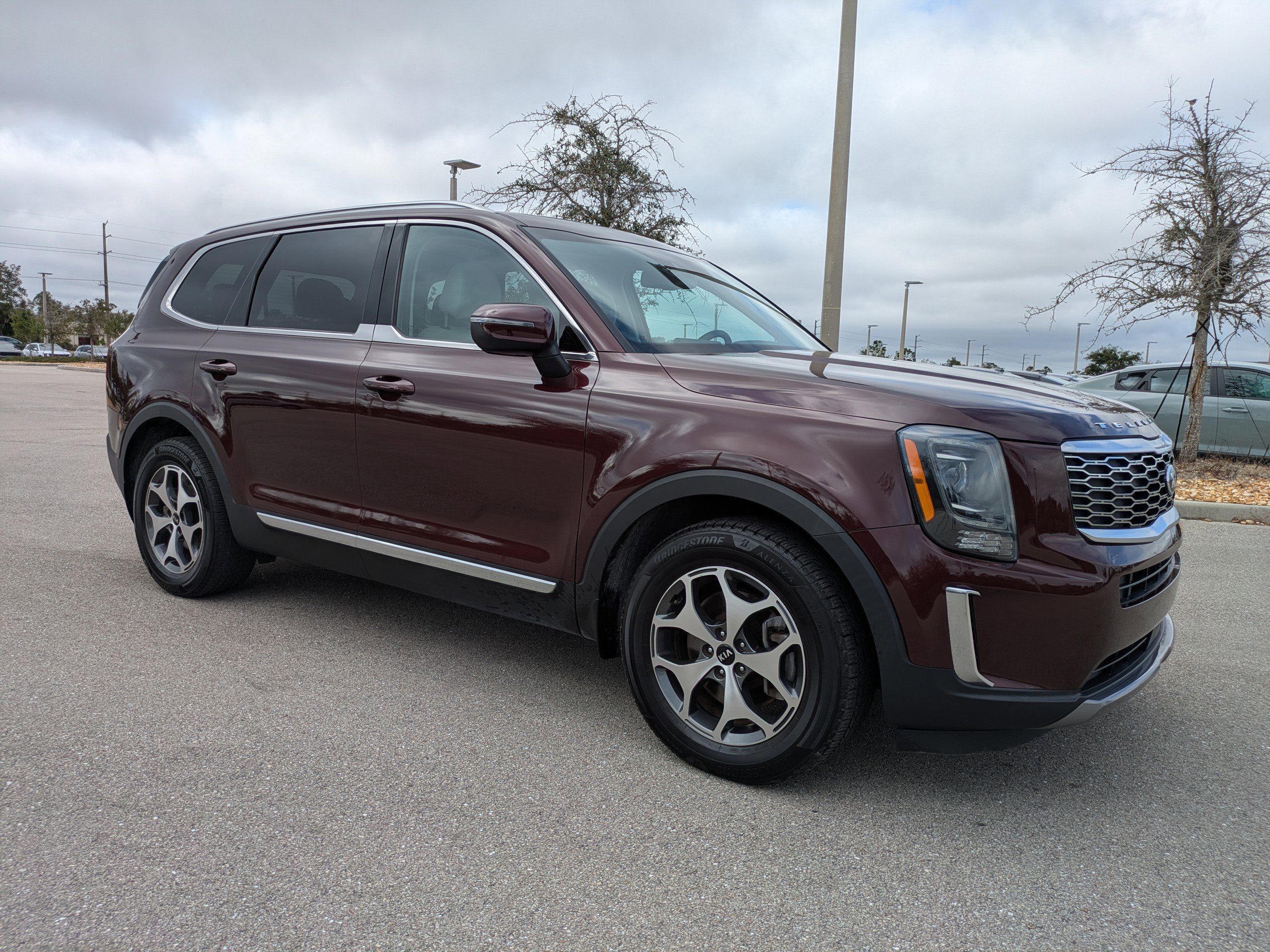 Used 2021 Kia Telluride EX image 2
