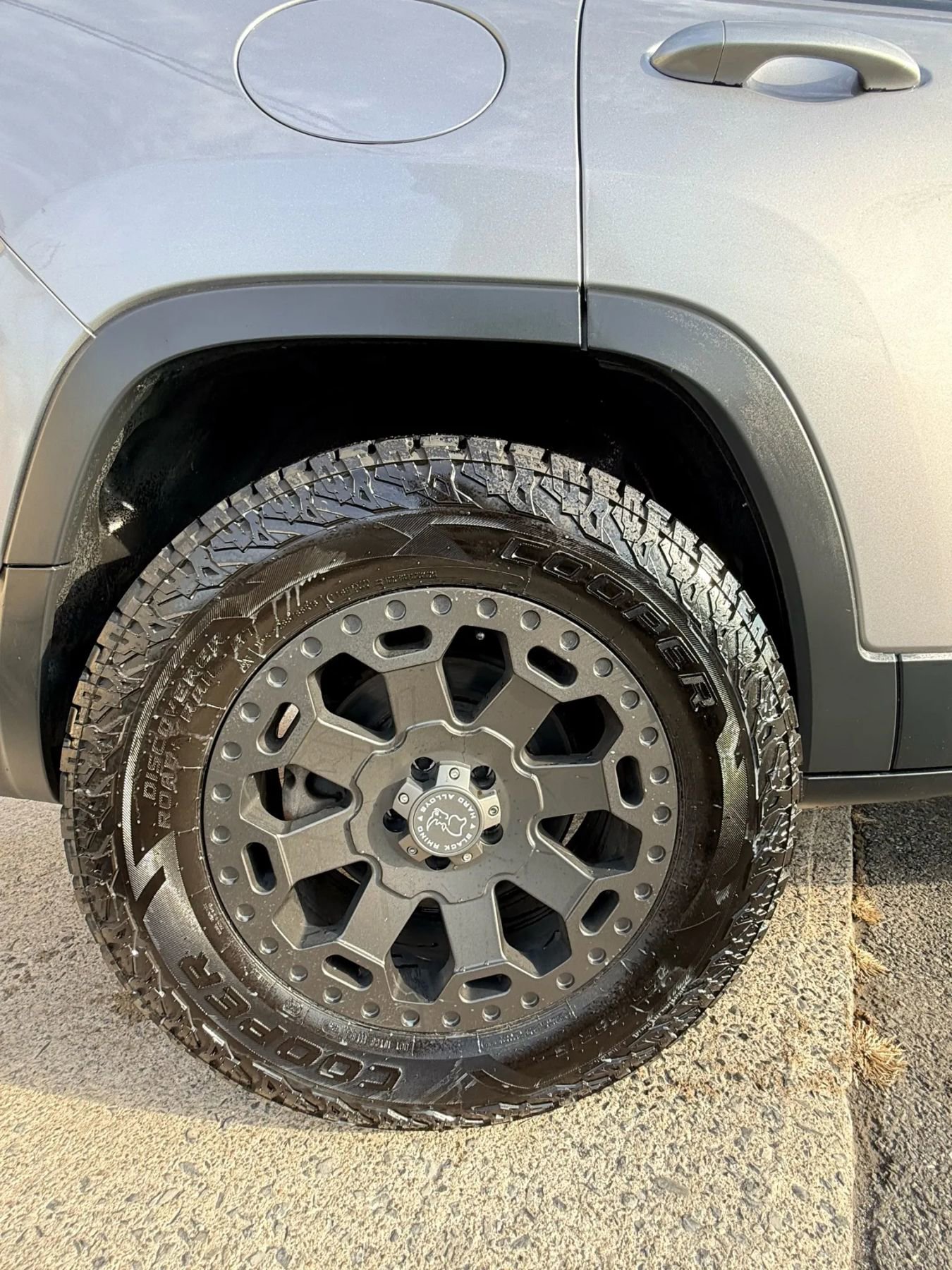 Used 2020 Jeep Cherokee Limited AWD/4WD image 17