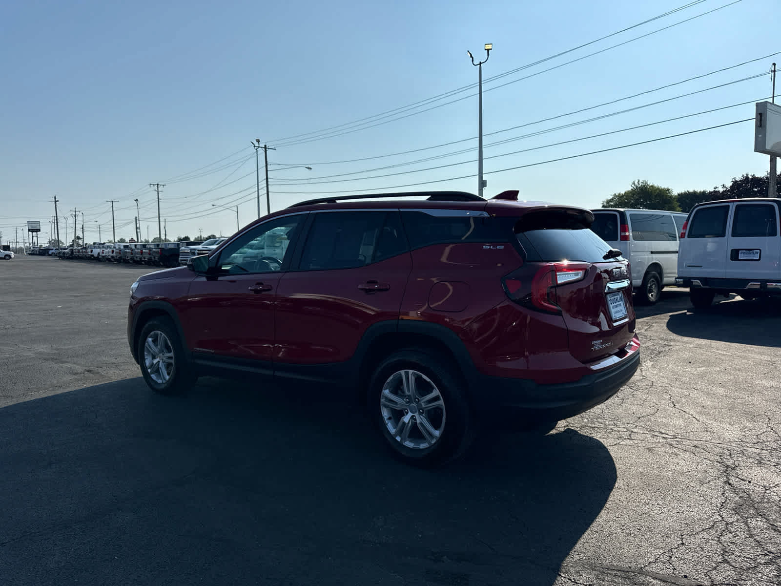 Certified 2023 GMC Terrain SLE w/ Driver Convenience Package AWD/4WD image 3