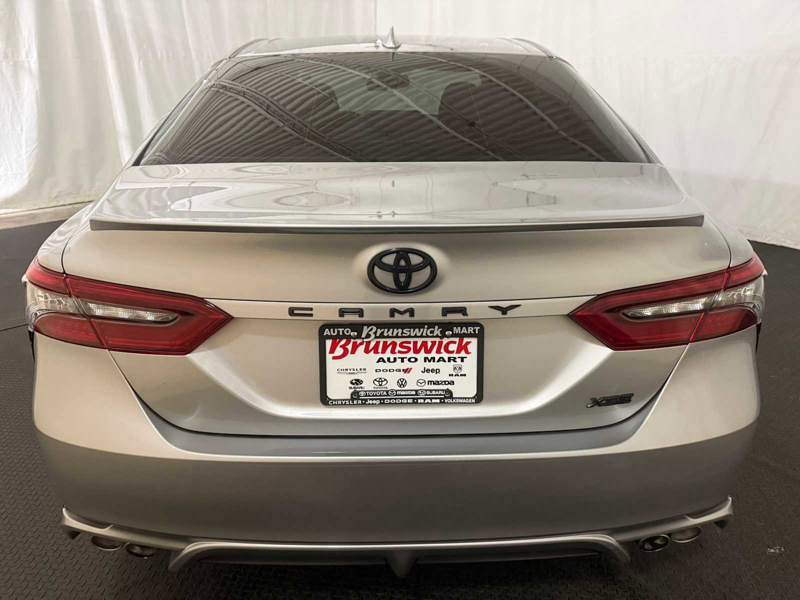 Used 2022 Toyota Camry XSE FWD image 16