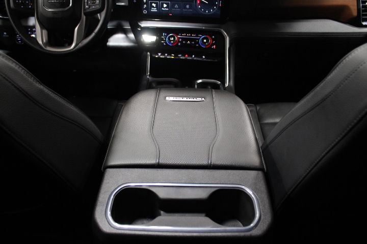 Used 2025 GMC Sierra 2500 Denali image 32
