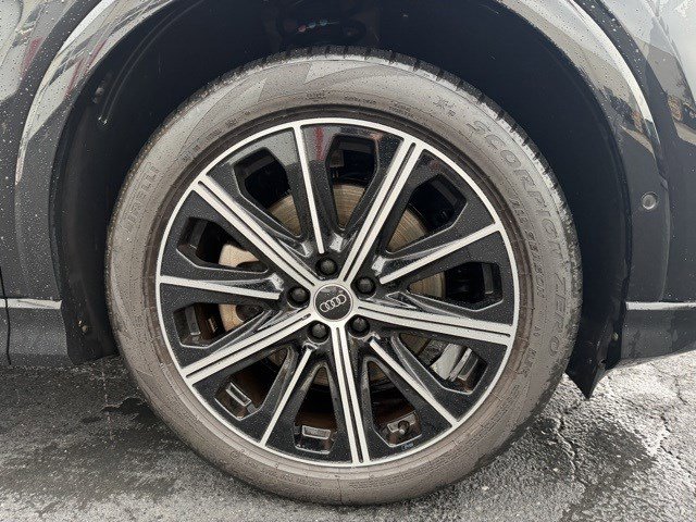 Used 2022 Audi Q4 e-tron Premium Plus image 22