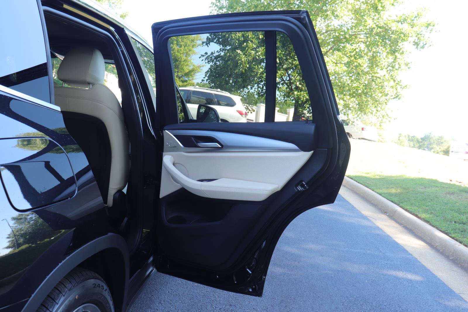 Used 2024 BMW X3 sDrive30i w/ Premium Package w/ZPA RWD image 23
