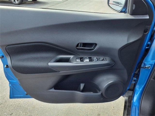 New 2025 Nissan Kicks Play S image 8