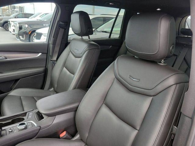 Certified 2023 Cadillac XT6 Luxury FWD image 11