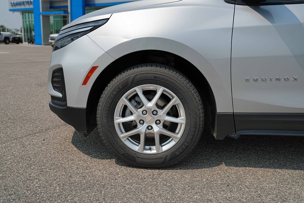 Used 2022 Chevrolet Equinox LS AWD/4WD image 11