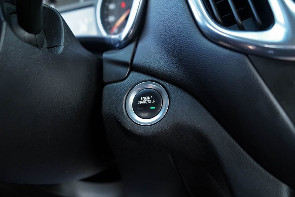 Used 2021 Chevrolet Equinox LT image 22