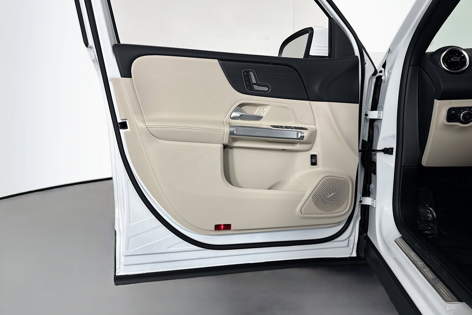 New 2026 Mercedes-Benz GLB 250 image 20