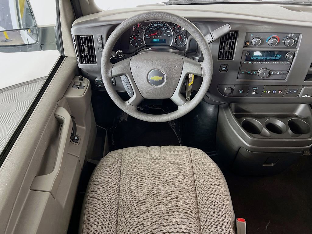 Used 2025 Chevrolet Express 3500 LT w/ LT Preferred Equipment Group RWD image 20