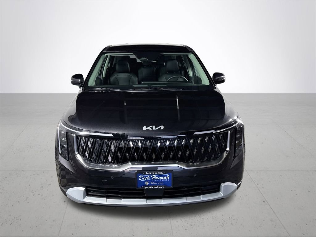 New 2026 Kia Carnival FWD image 3