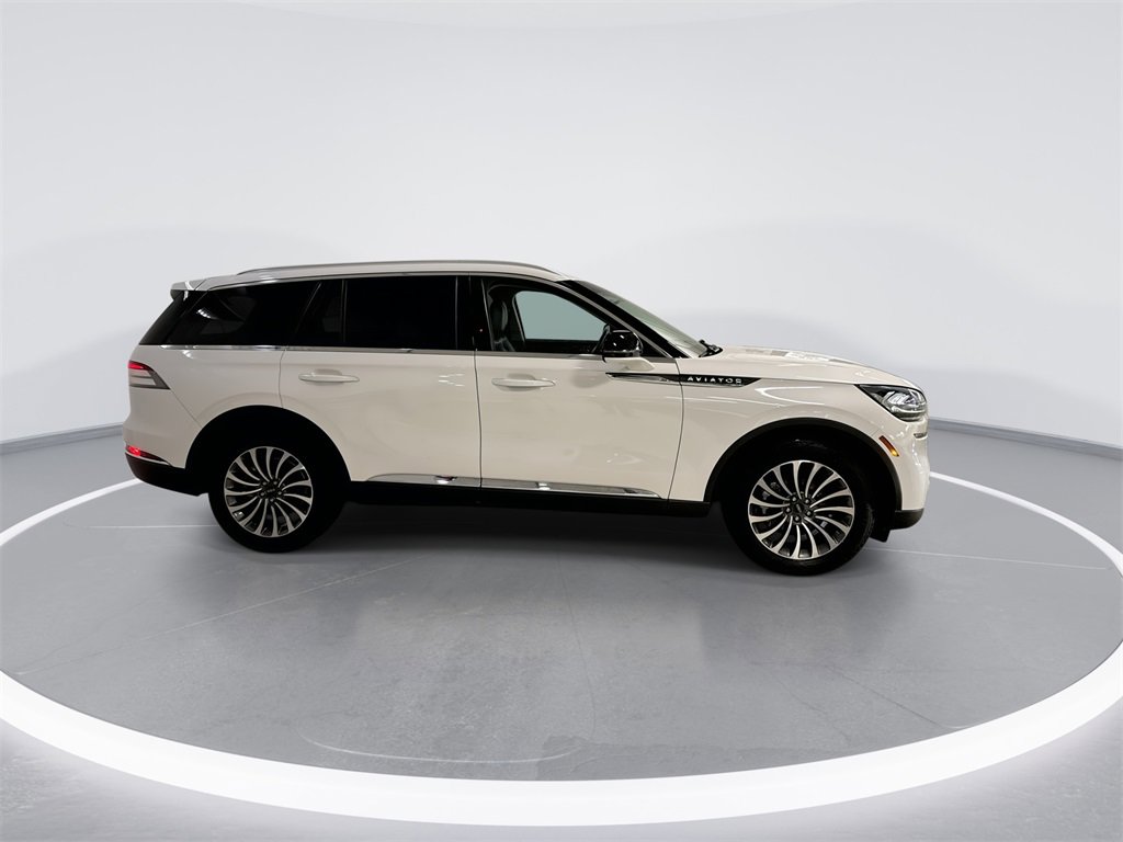 Used 2022 Lincoln Aviator AWD w/ Premium Package image 7