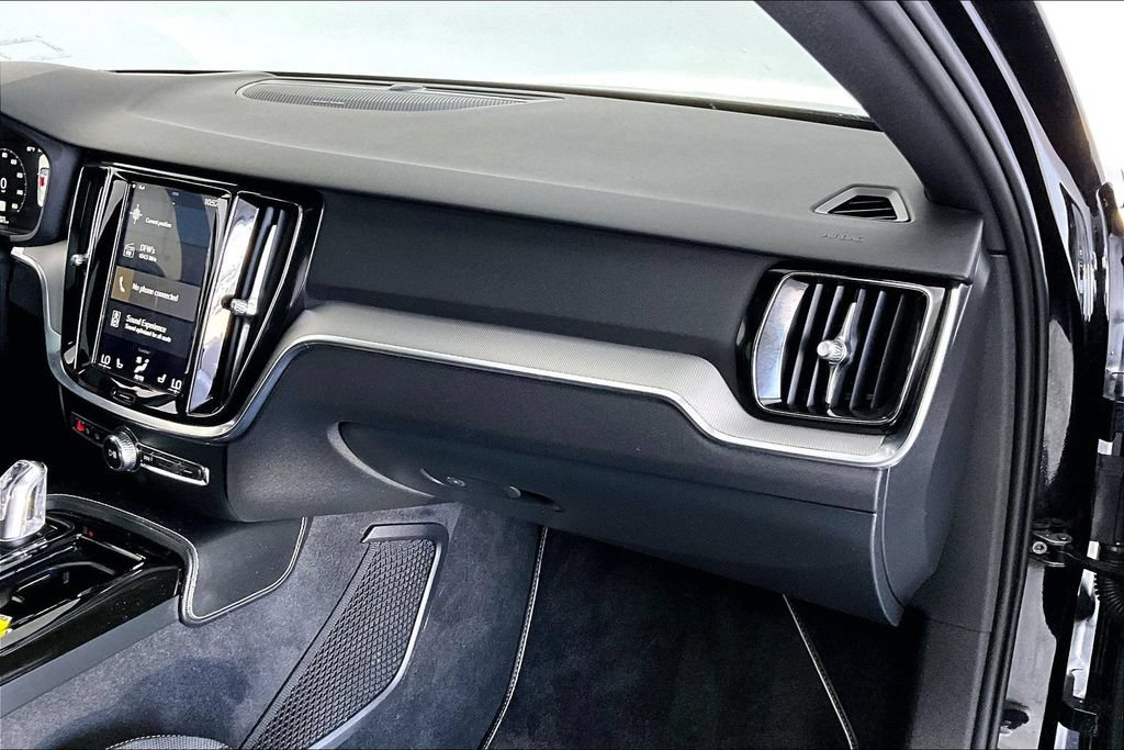 Used 2019 Volvo S60 T8 R-Design AWD/4WD image 19