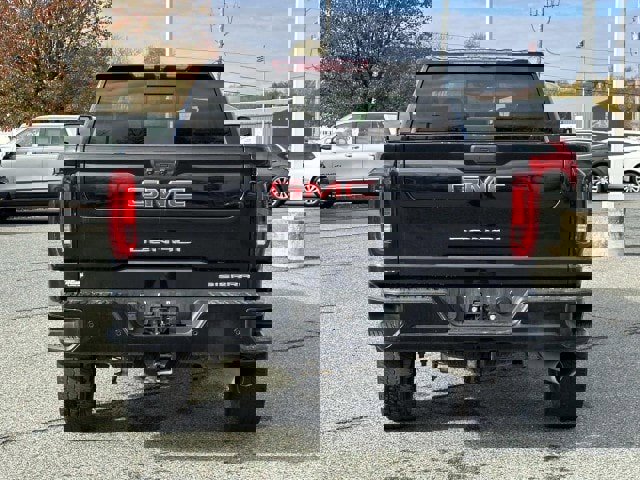 Used 2022 GMC Sierra 3500 Denali image 3