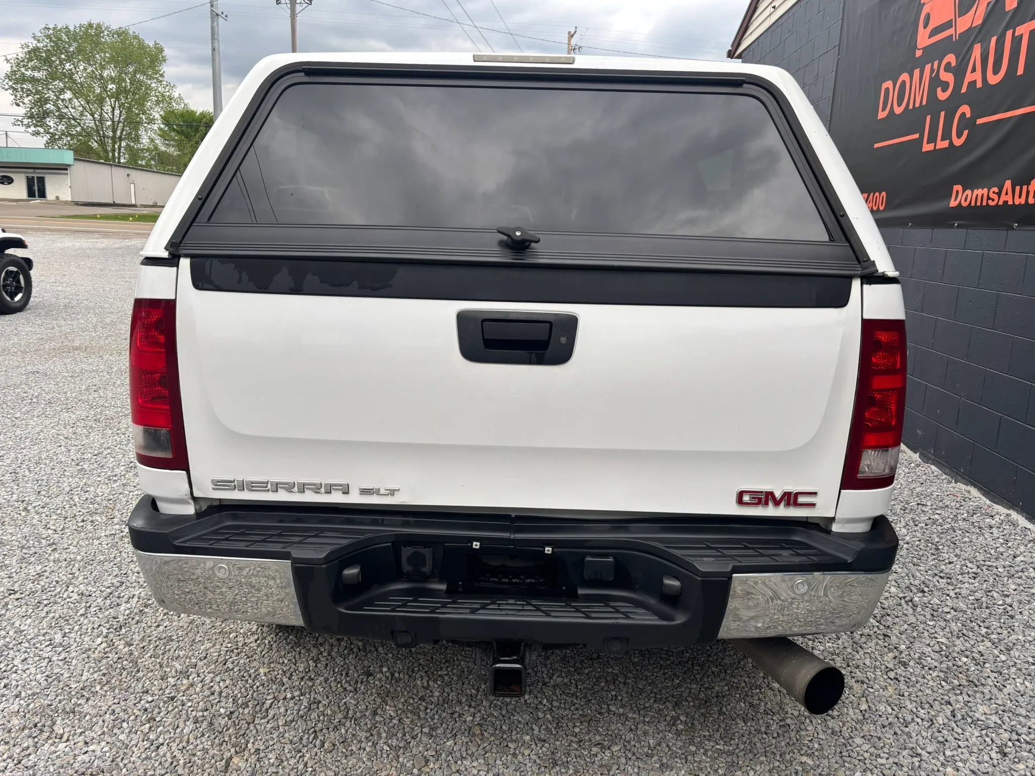 Used 2009 GMC Sierra 2500 SLT w/ SLT Convenience Package AWD/4WD image 4